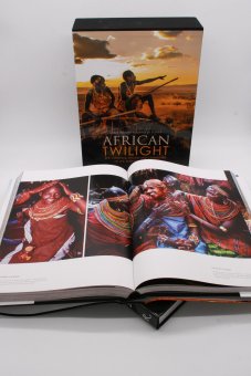 African Twilight. The Vanishing Rituals and Ceremonies of the African Continent, Beckwith Carol Fisher Angela купить книгу в Либроруме