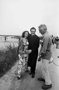 Вчера, сегодня, завтра. Моя жизнь, София Лорен купить книгу в Либроруме Вчера, сегодня, завтра. Моя жизнь, София Лорен купить книгу в Либроруме