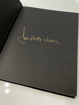 Versace, Tonchi Stefano Versace Donatella Frisa Luisa Maria Blanks Tim Sischy Ingrid купить книгу в Либроруме Versace, Tonchi Stefano Versace Donatella Frisa Luisa Maria Blanks Tim Sischy Ingrid купить книгу в Либроруме