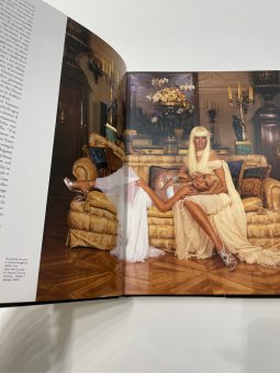 Versace, Tonchi Stefano Versace Donatella Frisa Luisa Maria Blanks Tim Sischy Ingrid купить книгу в Либроруме Versace, Tonchi Stefano Versace Donatella Frisa Luisa Maria Blanks Tim Sischy Ingrid купить книгу в Либроруме